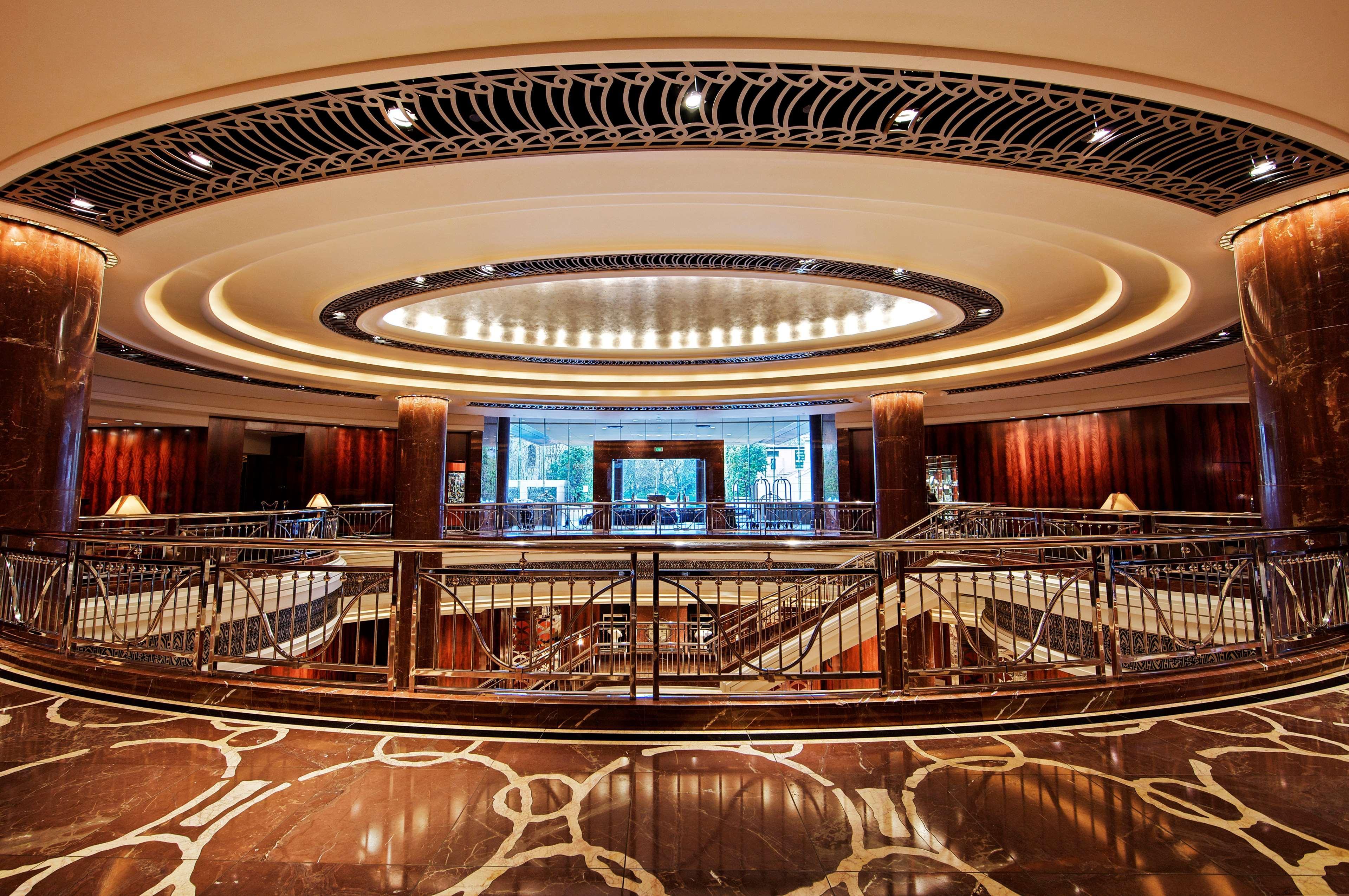 Hotel Park Hyatt Melbourne Esterno foto The lobby of the Ritz-Carlton, Dubai