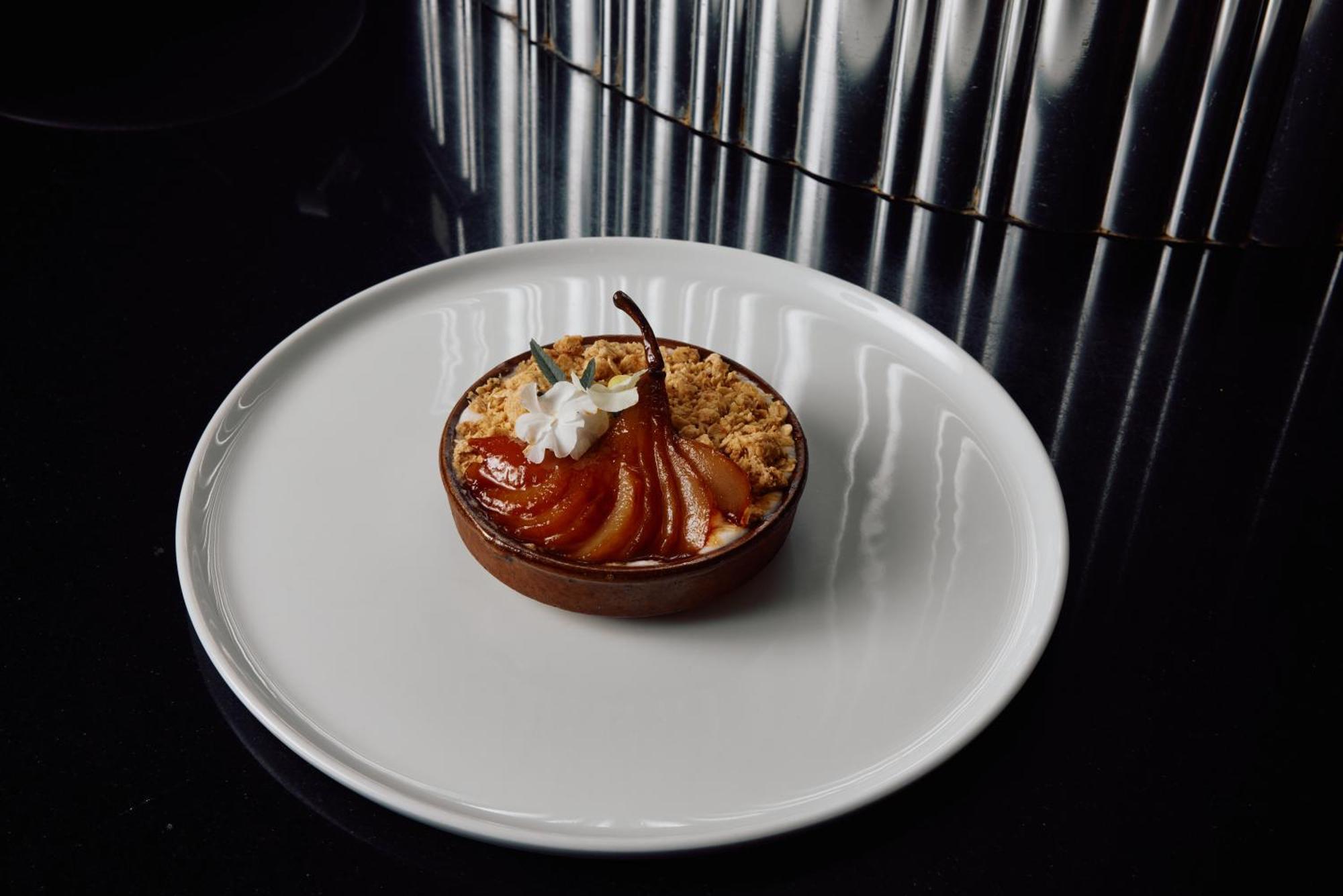 Hotel Park Hyatt Melbourne Esterno foto Pear and almond crumble